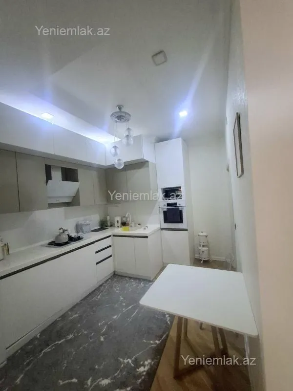 Satılır 2 otaqlı yeni tikili 89 m²