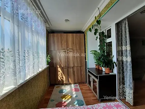 Satılır 1 otaqlı köhnə tikili 30 m²