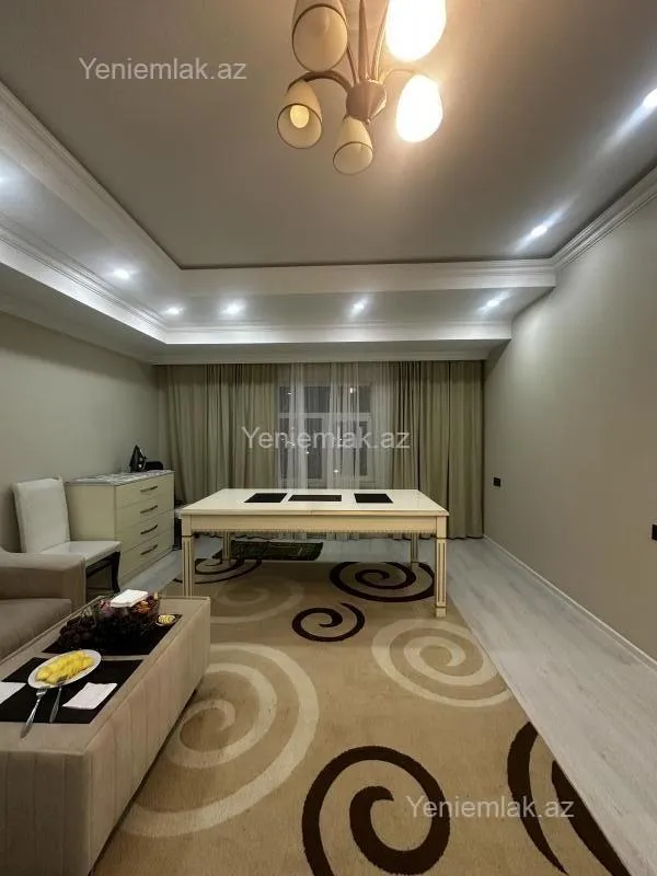 Satılır 2 otaqlı yeni tikili 73 m²