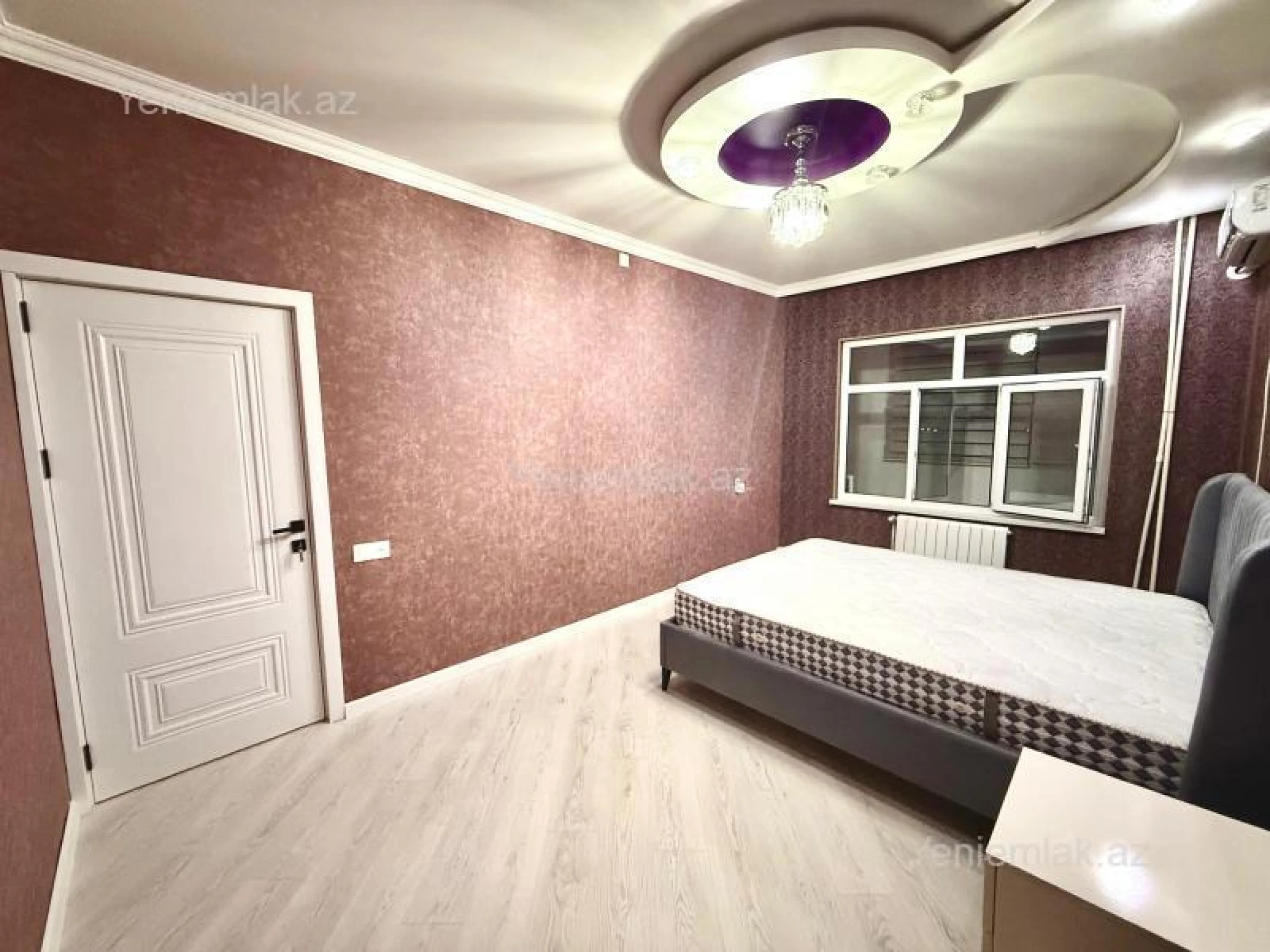Satılır 5 otaqlı köhnə tikili 132 m²