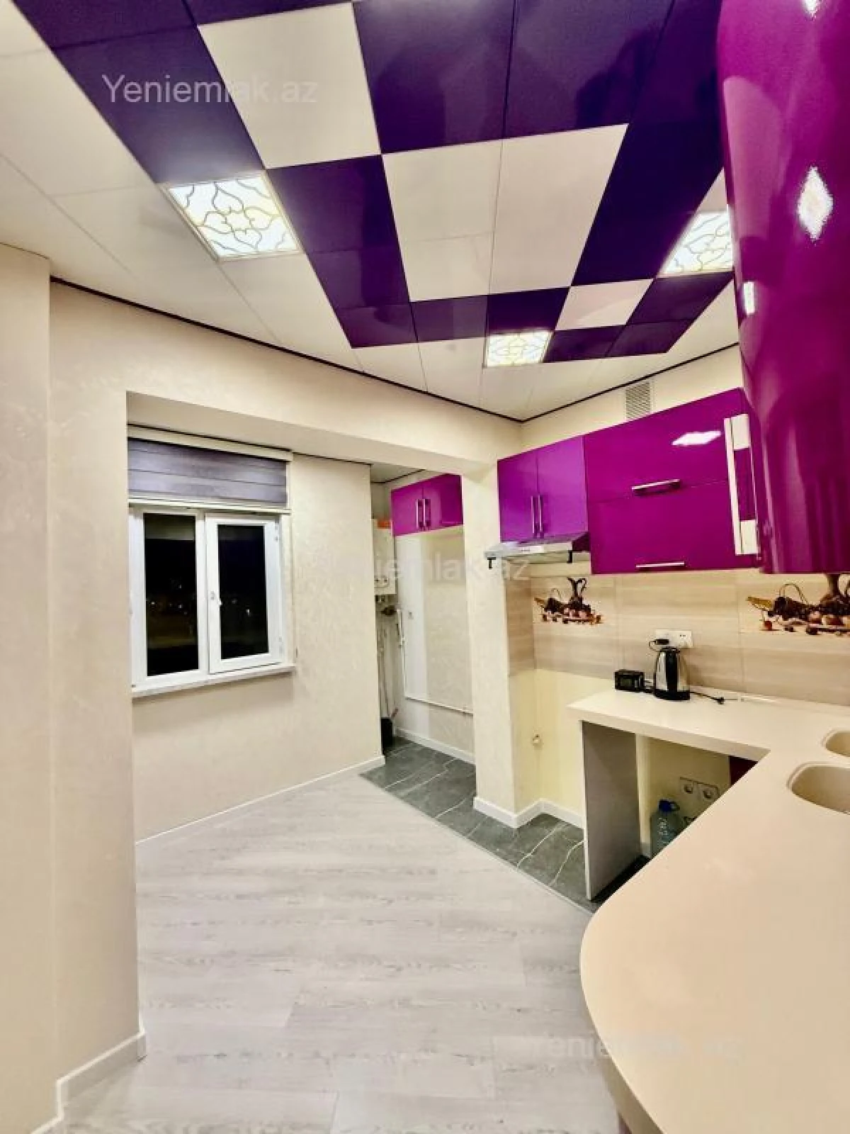 Satılır 5 otaqlı köhnə tikili 132 m²