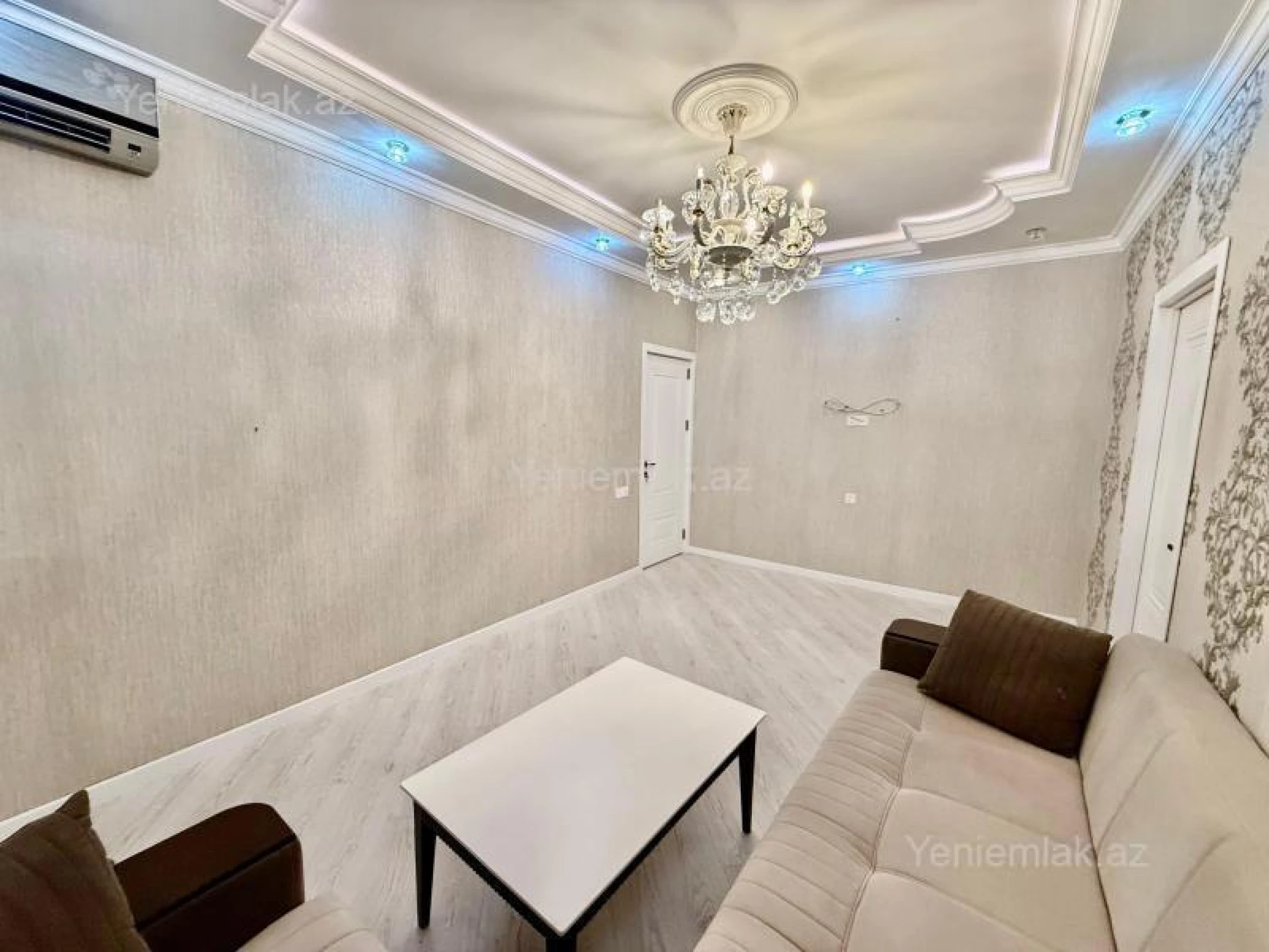 Satılır 5 otaqlı köhnə tikili 132 m²