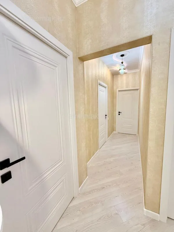 Satılır 5 otaqlı köhnə tikili 132 m²