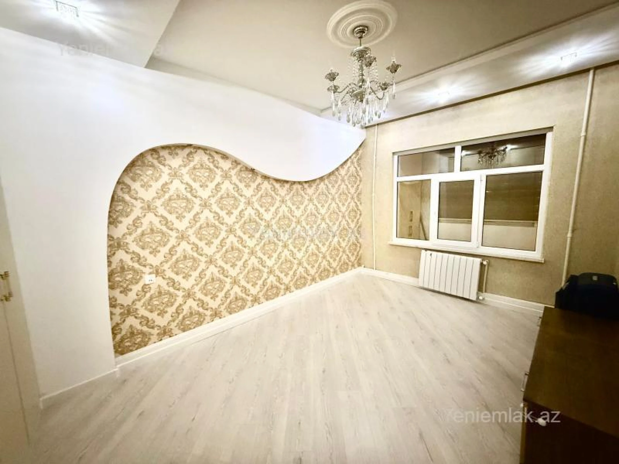 Satılır 5 otaqlı köhnə tikili 132 m²