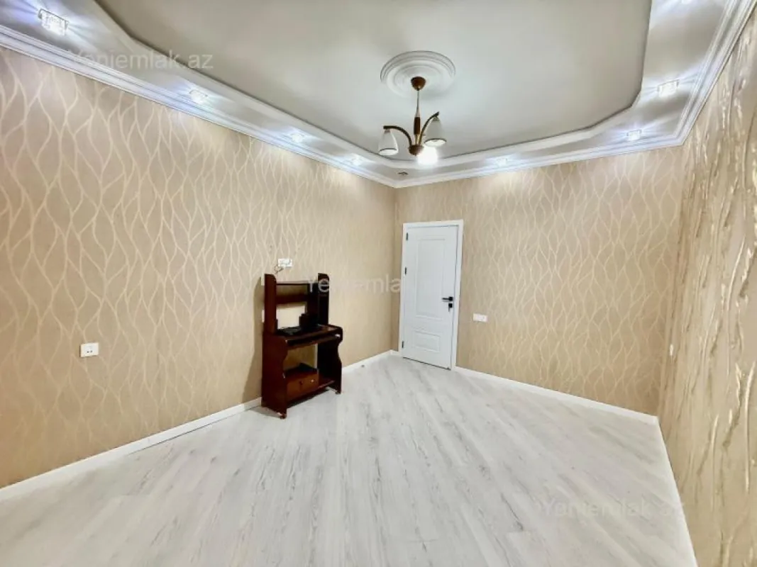 Satılır 5 otaqlı köhnə tikili 132 m²