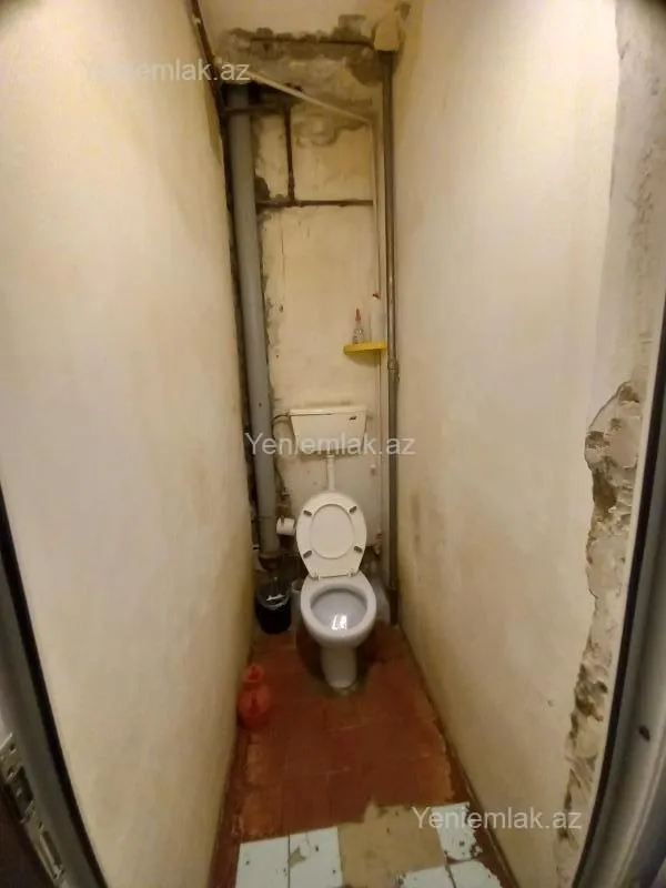 Satılır 5 otaqlı köhnə tikili 102.1 m²