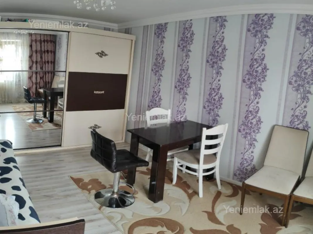 Satılır 4 otaqlı köhnə tikili 96 m²
