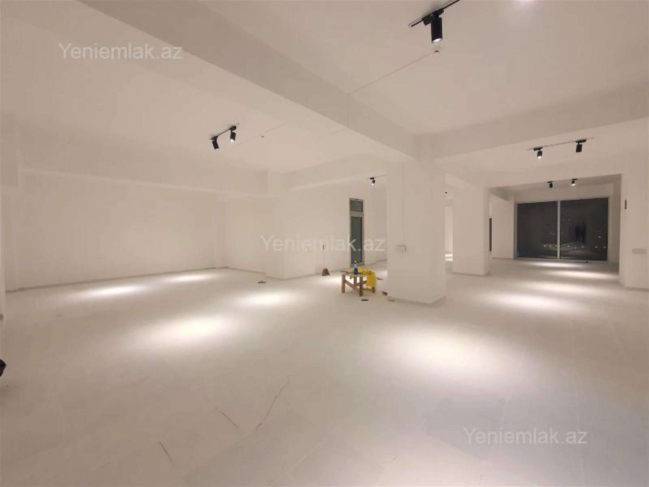 Satılır 3 otaqlı obyekt 346 m²