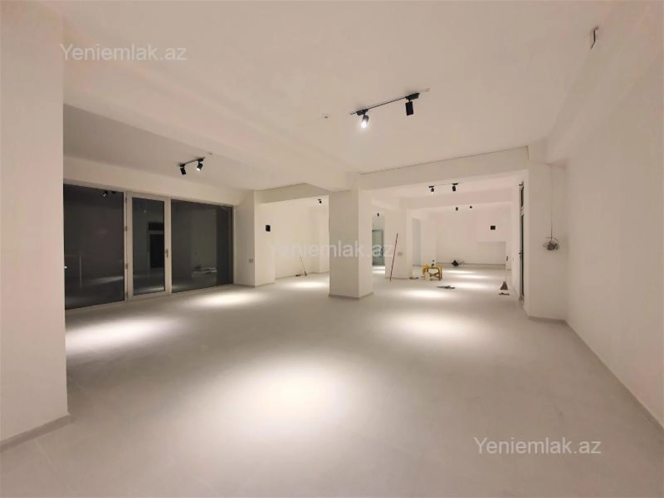 Satılır 3 otaqlı obyekt 346 m²