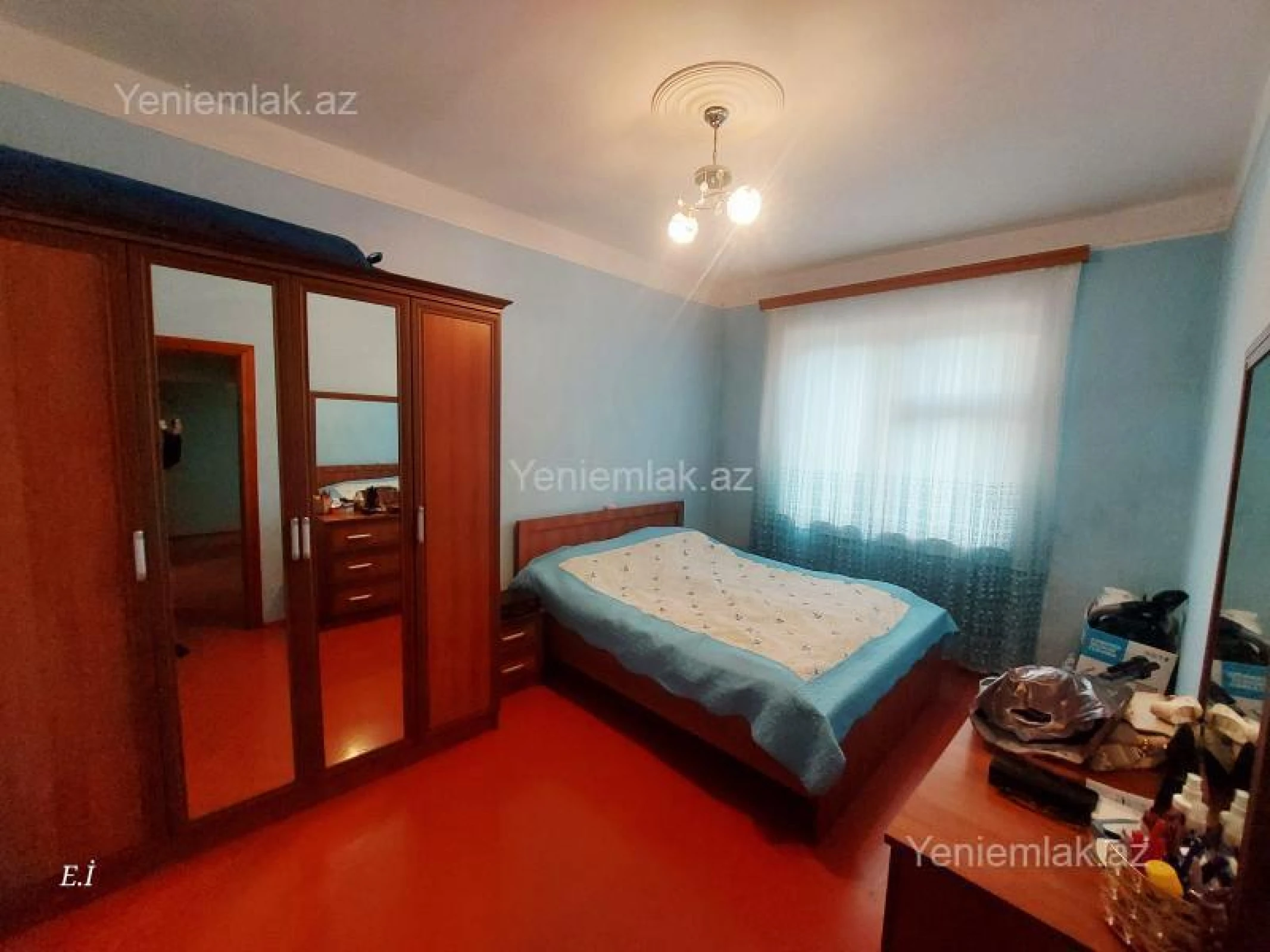 Satılır 3 otaqlı köhnə tikili 70 m²