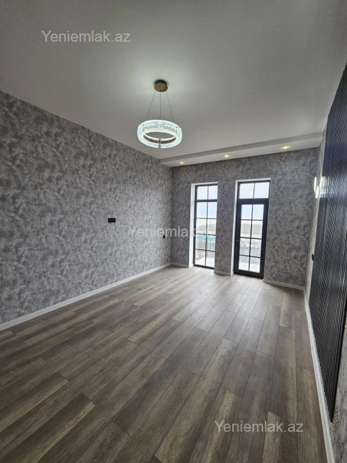 Satılır 5 otaqlı həyət evi 200 m²