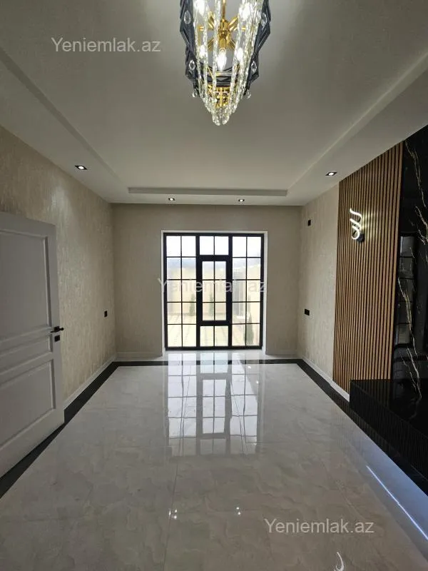 Satılır 5 otaqlı həyət evi 200 m²