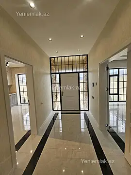 Satılır 5 otaqlı həyət evi 200 m²