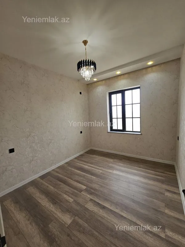 Satılır 5 otaqlı həyət evi 200 m²