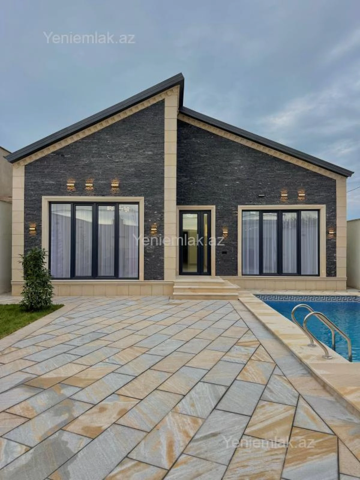 Satılır 4 otaqlı həyət evi 160 m²