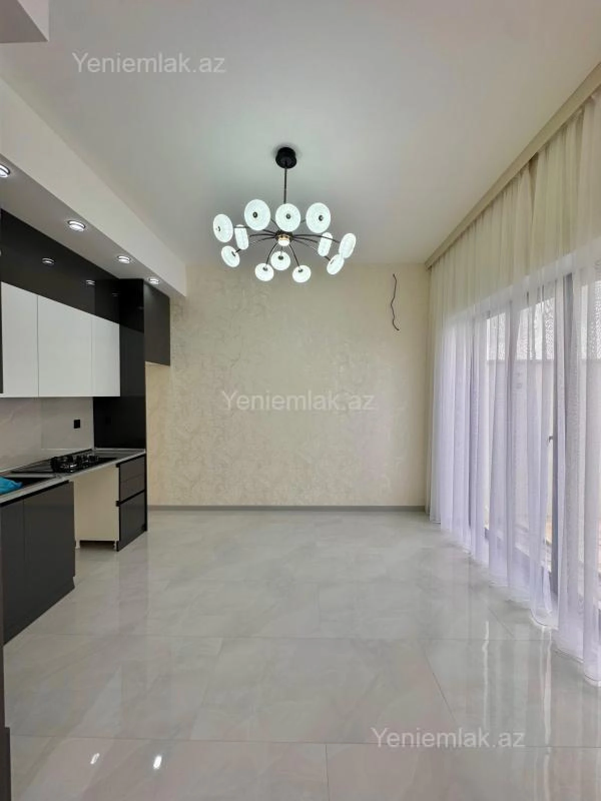 Satılır 4 otaqlı həyət evi 160 m²