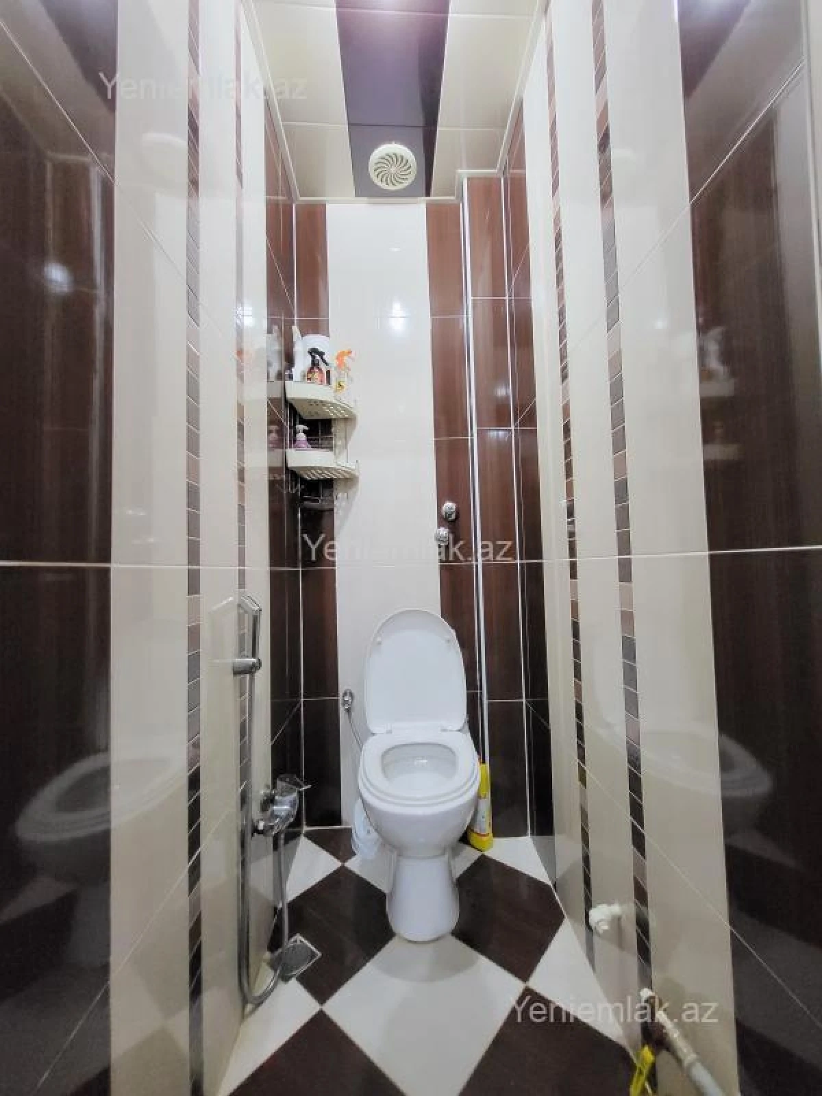 Satılır 2 otaqlı köhnə tikili 62 m²