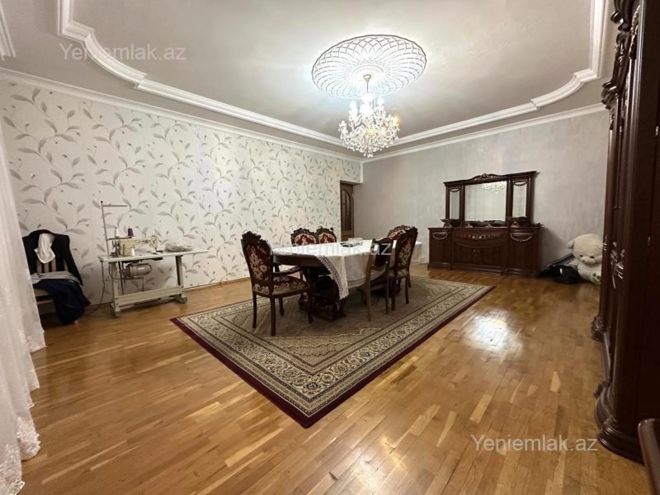 Satılır 5 otaqlı həyət evi 400 m²