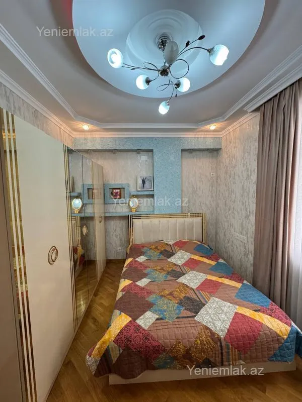 Satılır 3 otaqlı yeni tikili 75 m²