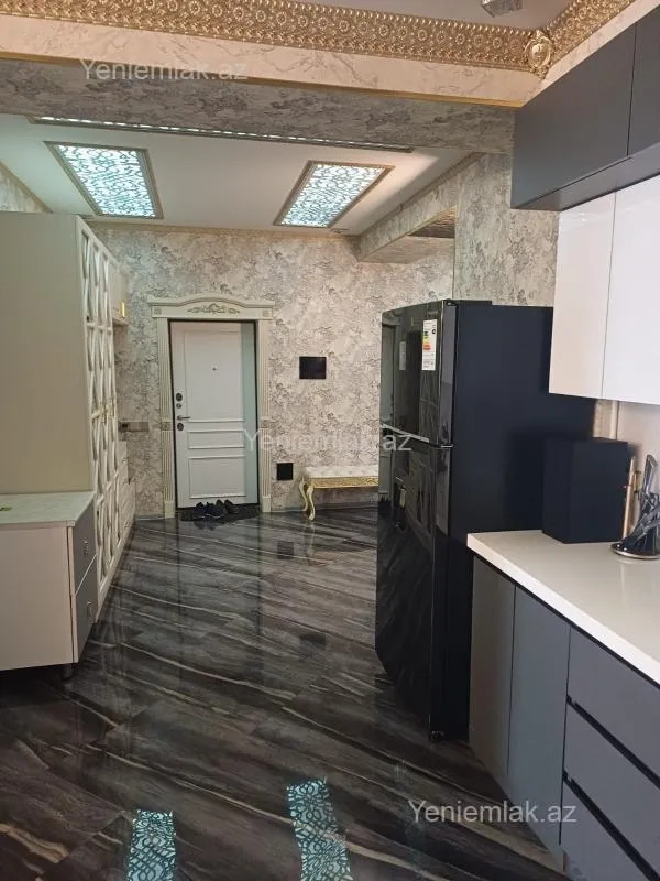 Satılır 4 otaqlı yeni tikili 120 m²