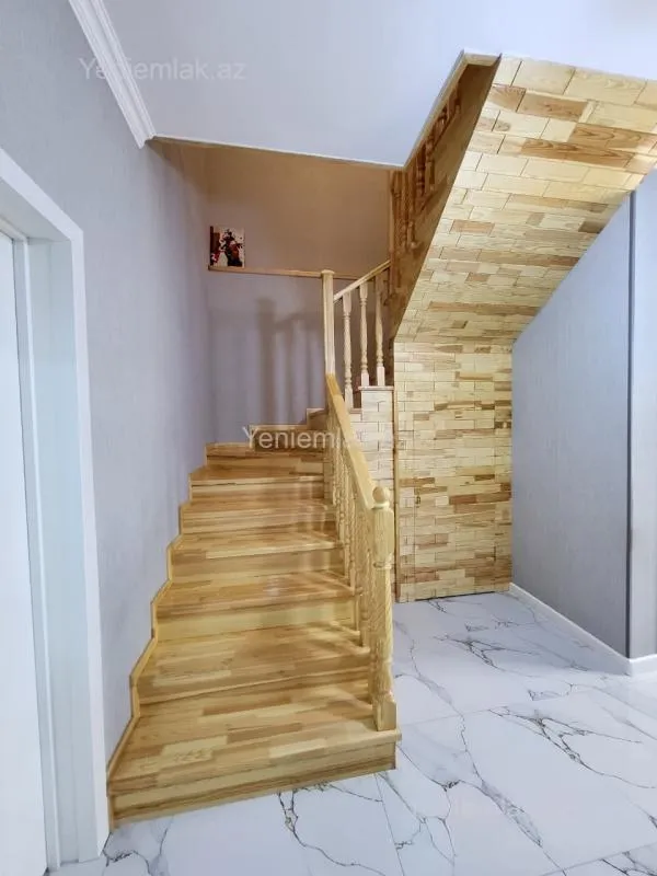 Satılır 5 otaqlı həyət evi 130 m²