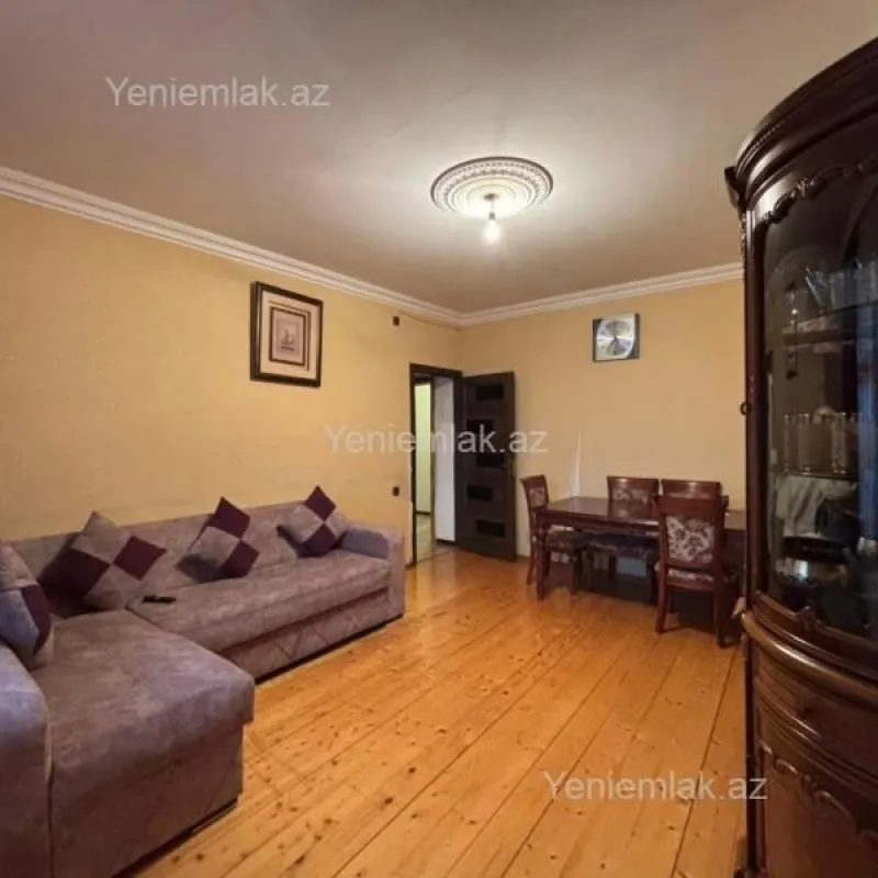 Satılır 3 otaqlı köhnə tikili 74 m²