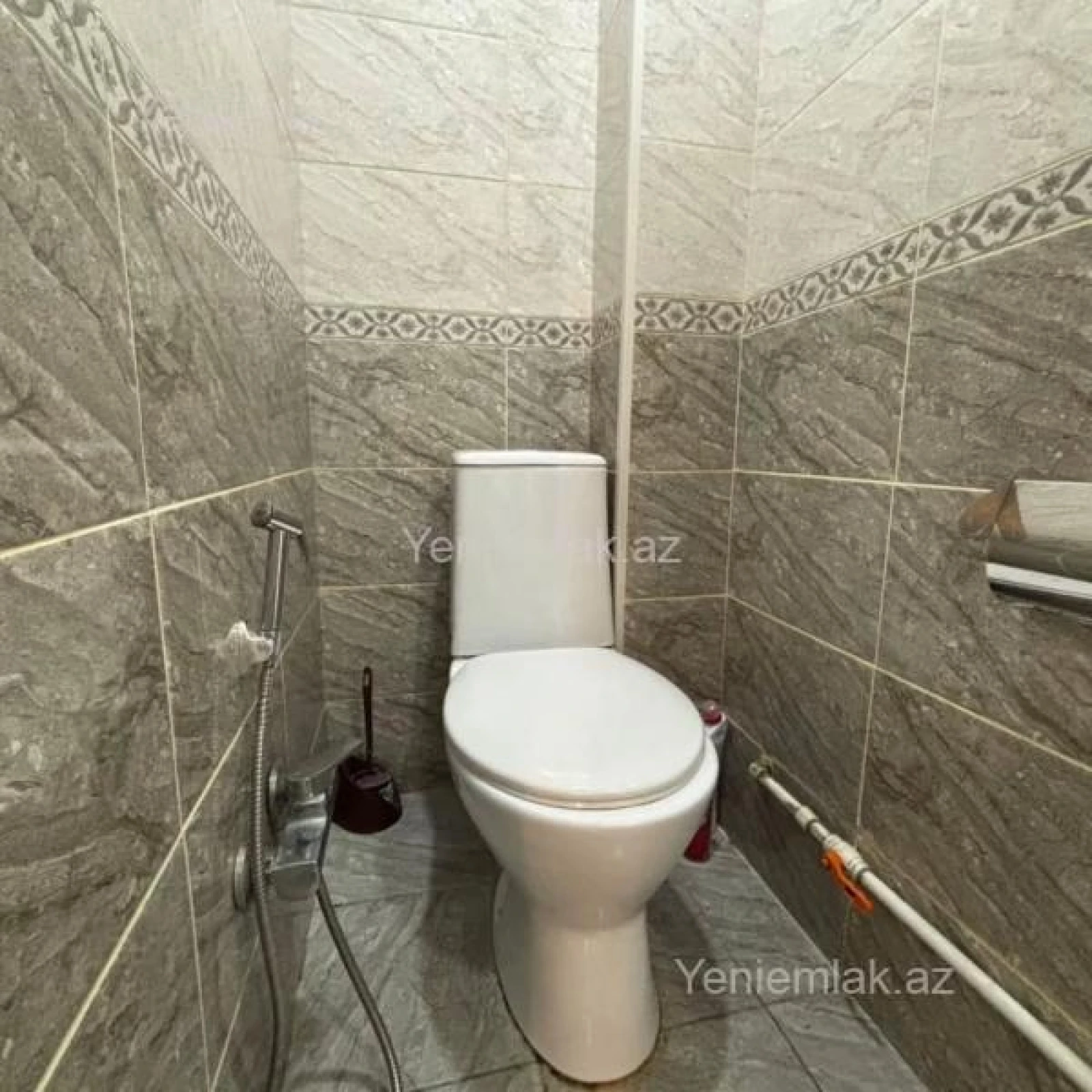 Satılır 3 otaqlı köhnə tikili 74 m²
