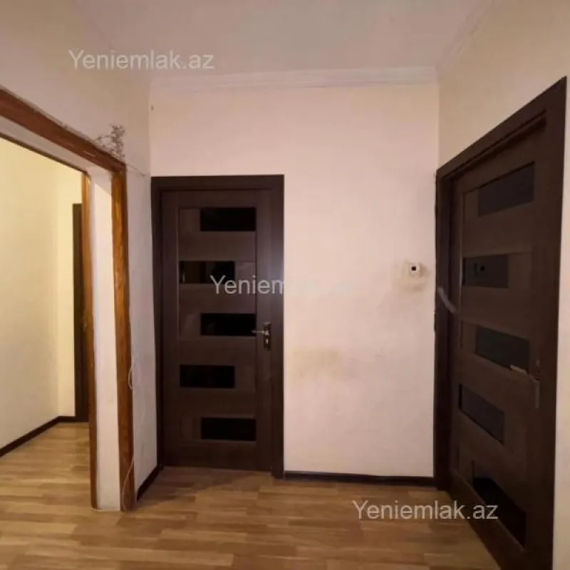 Satılır 3 otaqlı köhnə tikili 74 m²