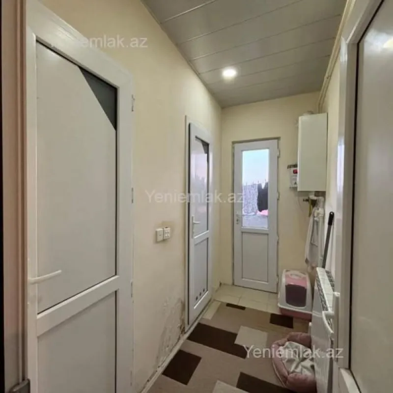 Satılır 3 otaqlı köhnə tikili 74 m²