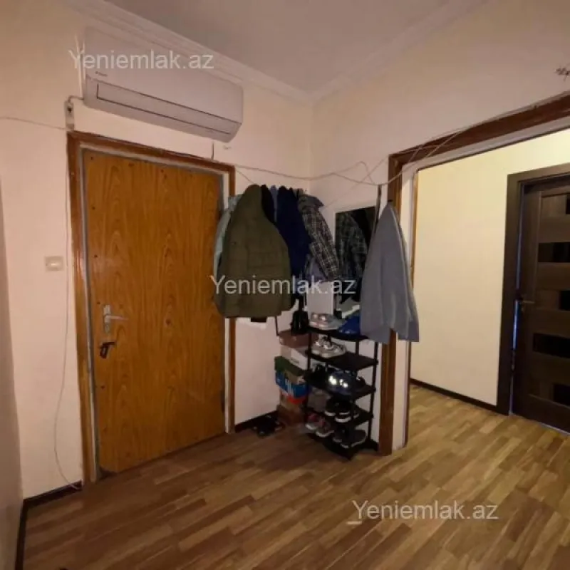 Satılır 3 otaqlı köhnə tikili 74 m²