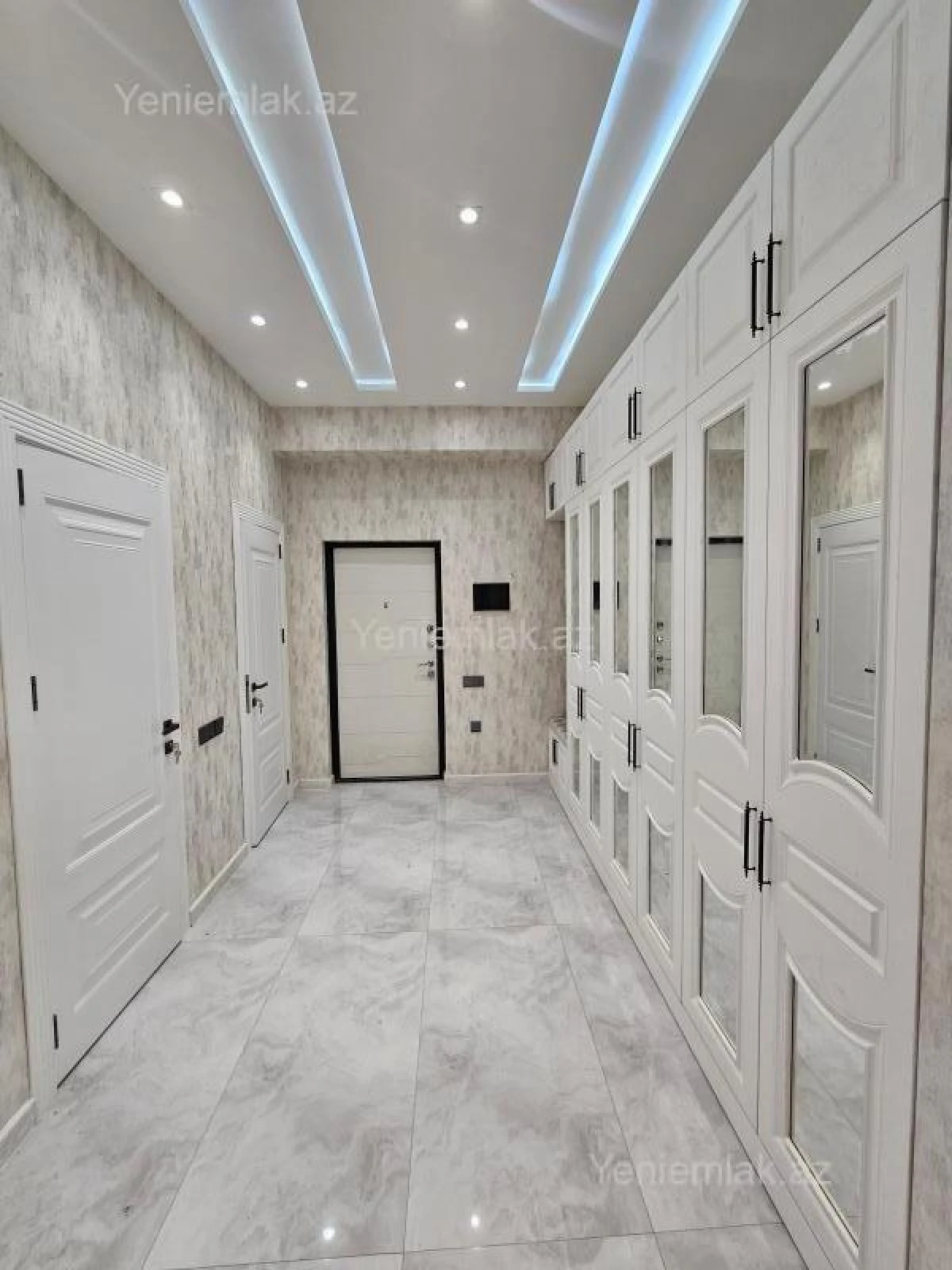 Satılır 3 otaqlı yeni tikili 85 m²
