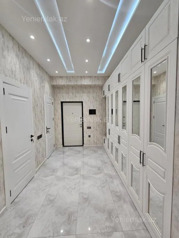 Satılır 3 otaqlı yeni tikili 85 m²