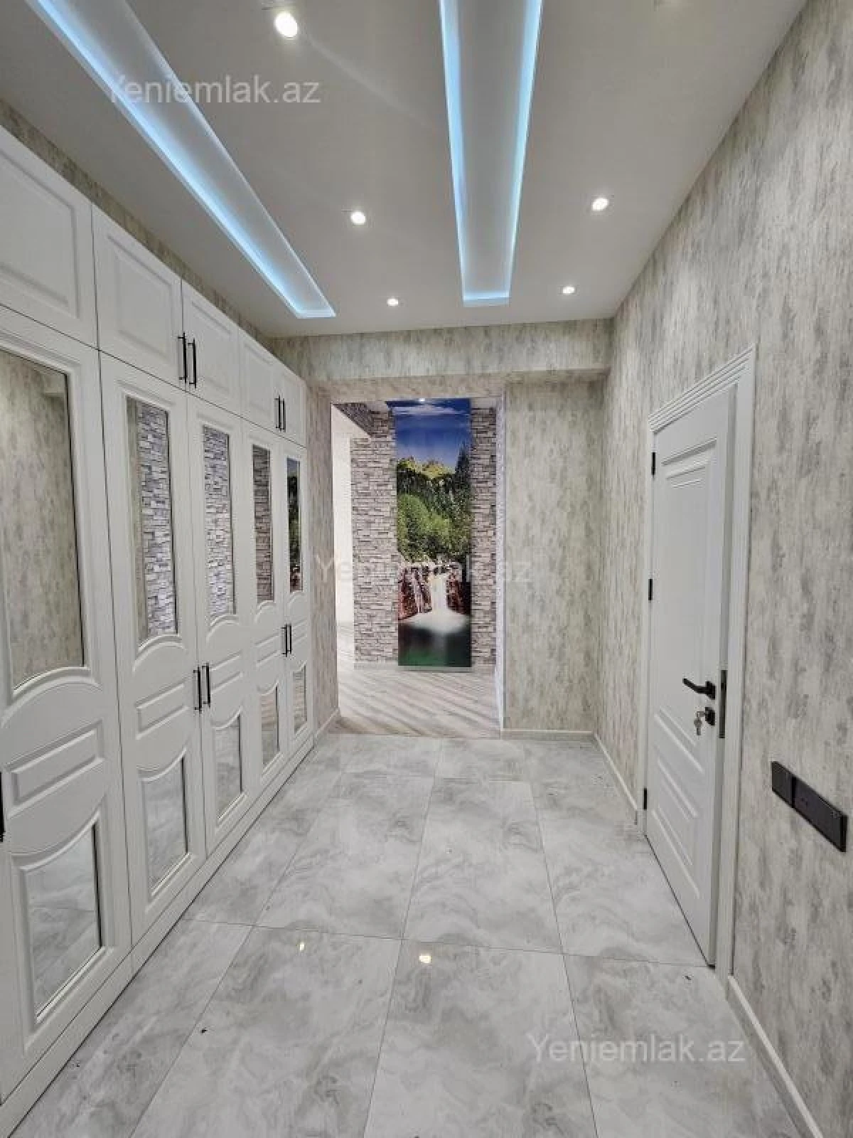 Satılır 3 otaqlı yeni tikili 85 m²