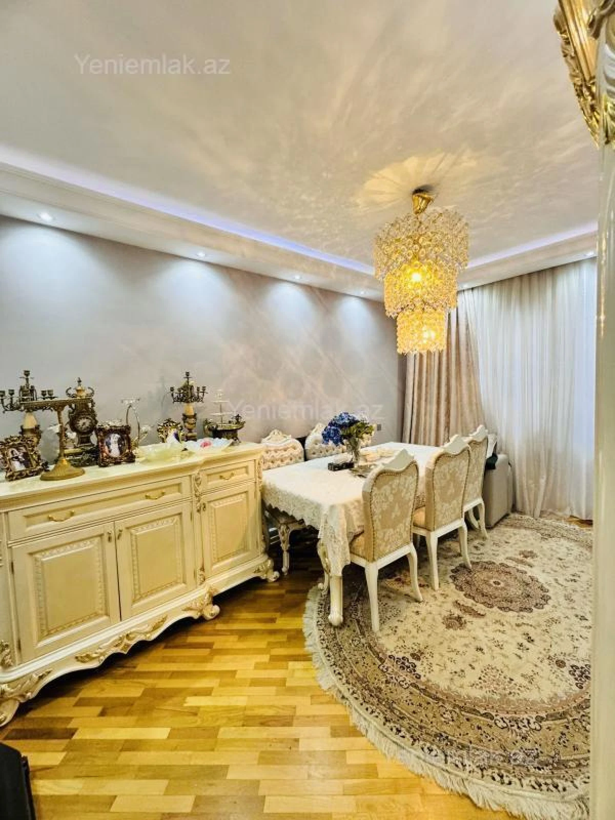 Satılır 4 otaqlı köhnə tikili 100 m²