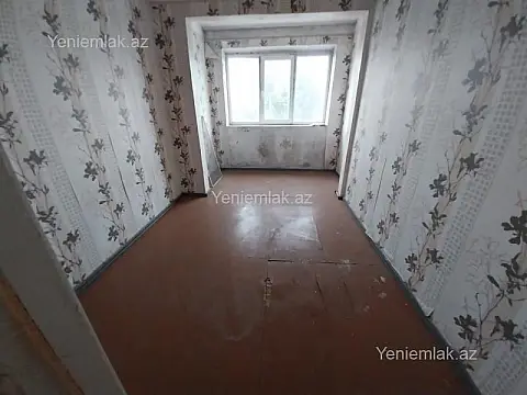 Satılır 3 otaqlı köhnə tikili 80 m²