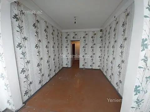 Satılır 3 otaqlı köhnə tikili 80 m²
