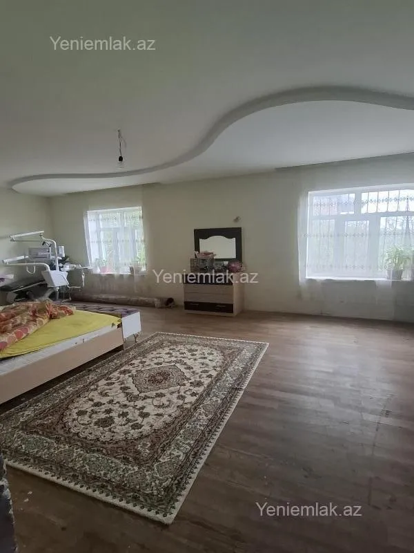 Satılır 6 otaqlı həyət evi 260 m²