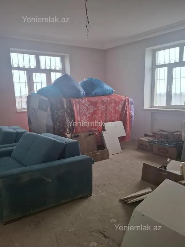 Satılır 6 otaqlı həyət evi 260 m²