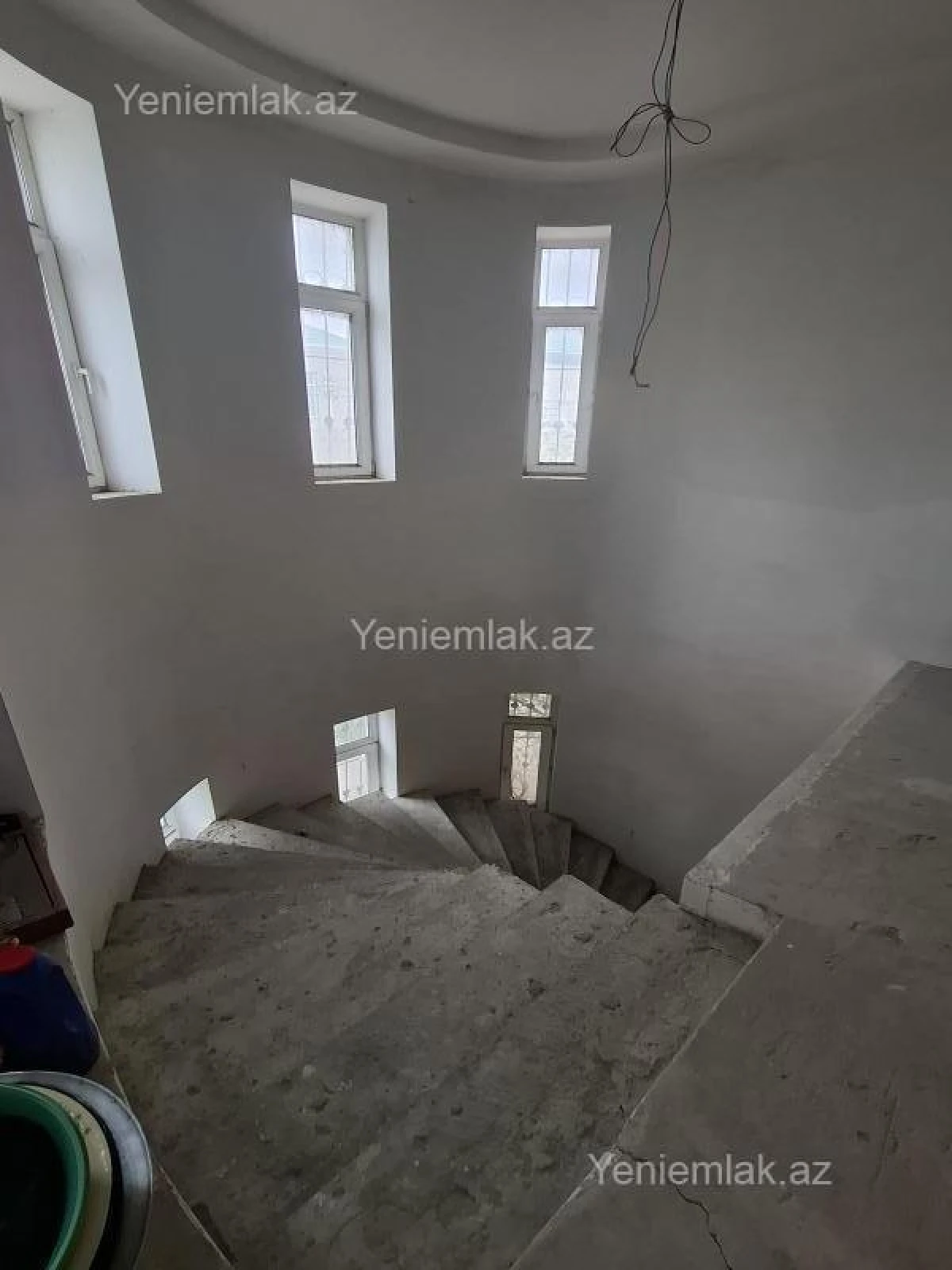 Satılır 6 otaqlı həyət evi 260 m²