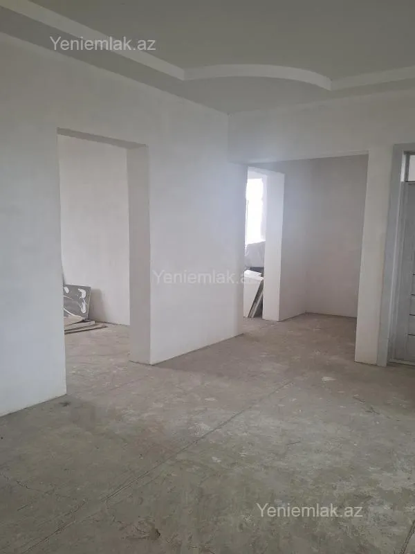 Satılır 5 otaqlı həyət evi 280 m²