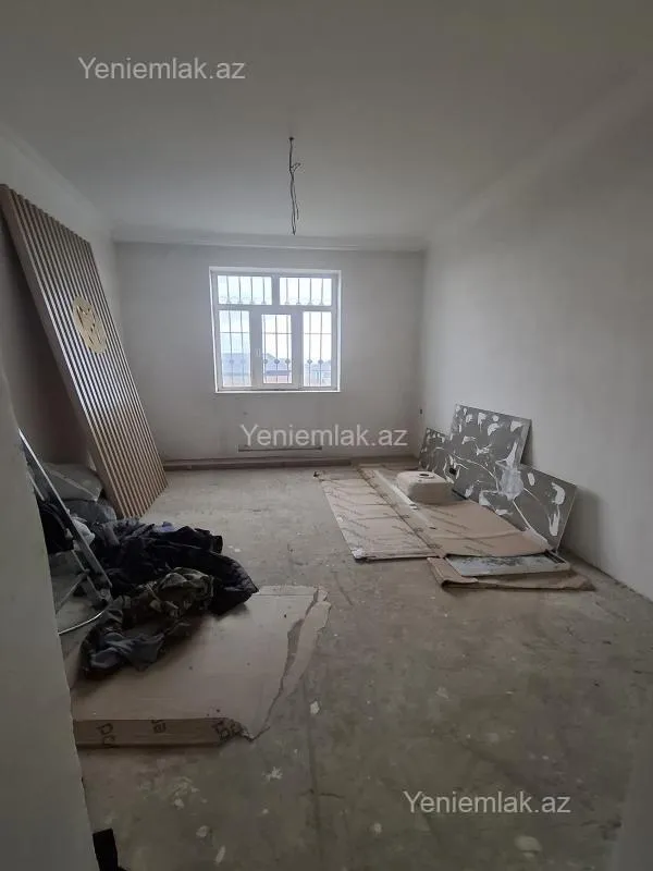 Satılır 5 otaqlı həyət evi 280 m²
