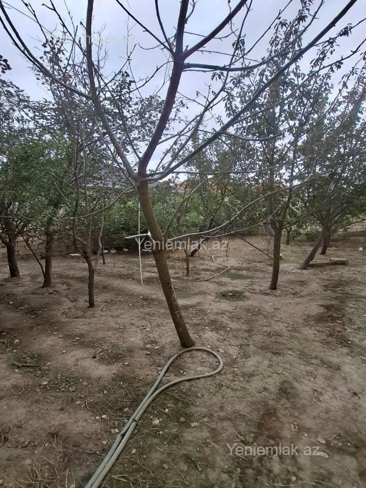 Satılır 5 otaqlı həyət evi 280 m²