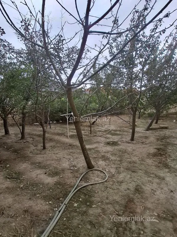 Satılır 5 otaqlı həyət evi 280 m²