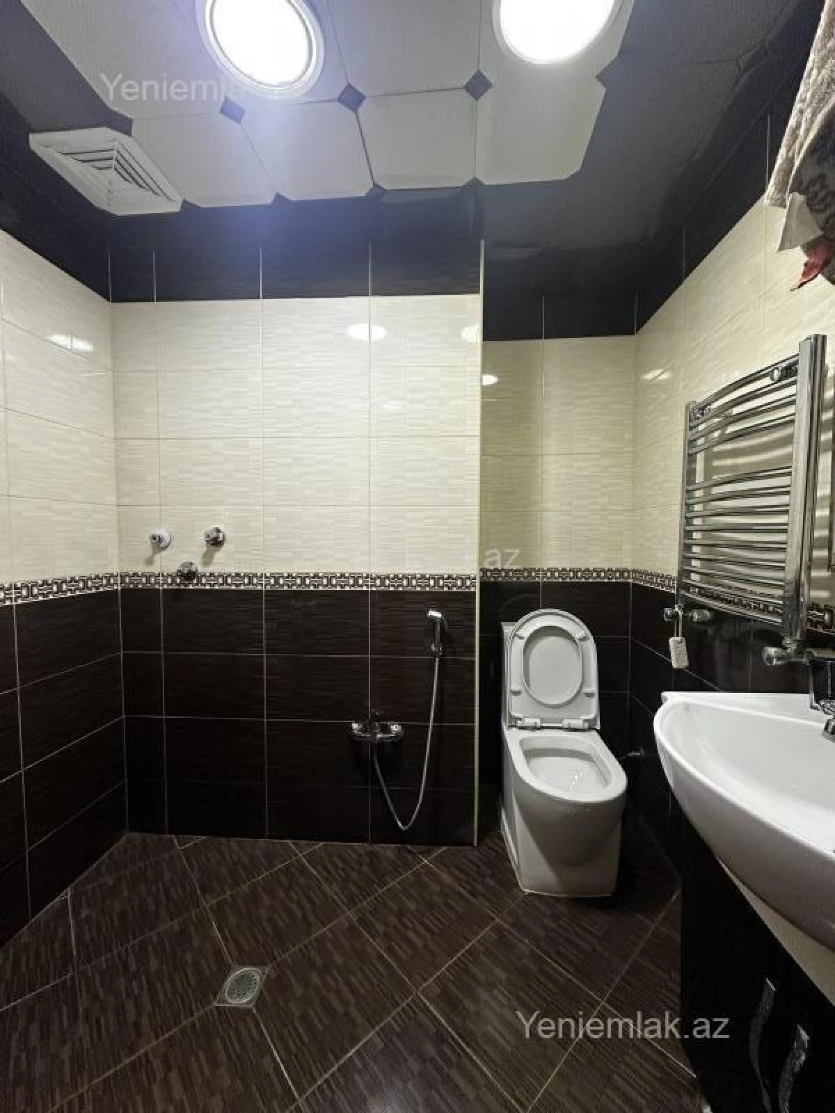 Satılır 2 otaqlı yeni tikili 72 m²