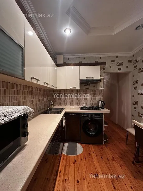 Satılır 2 otaqlı yeni tikili 72 m²