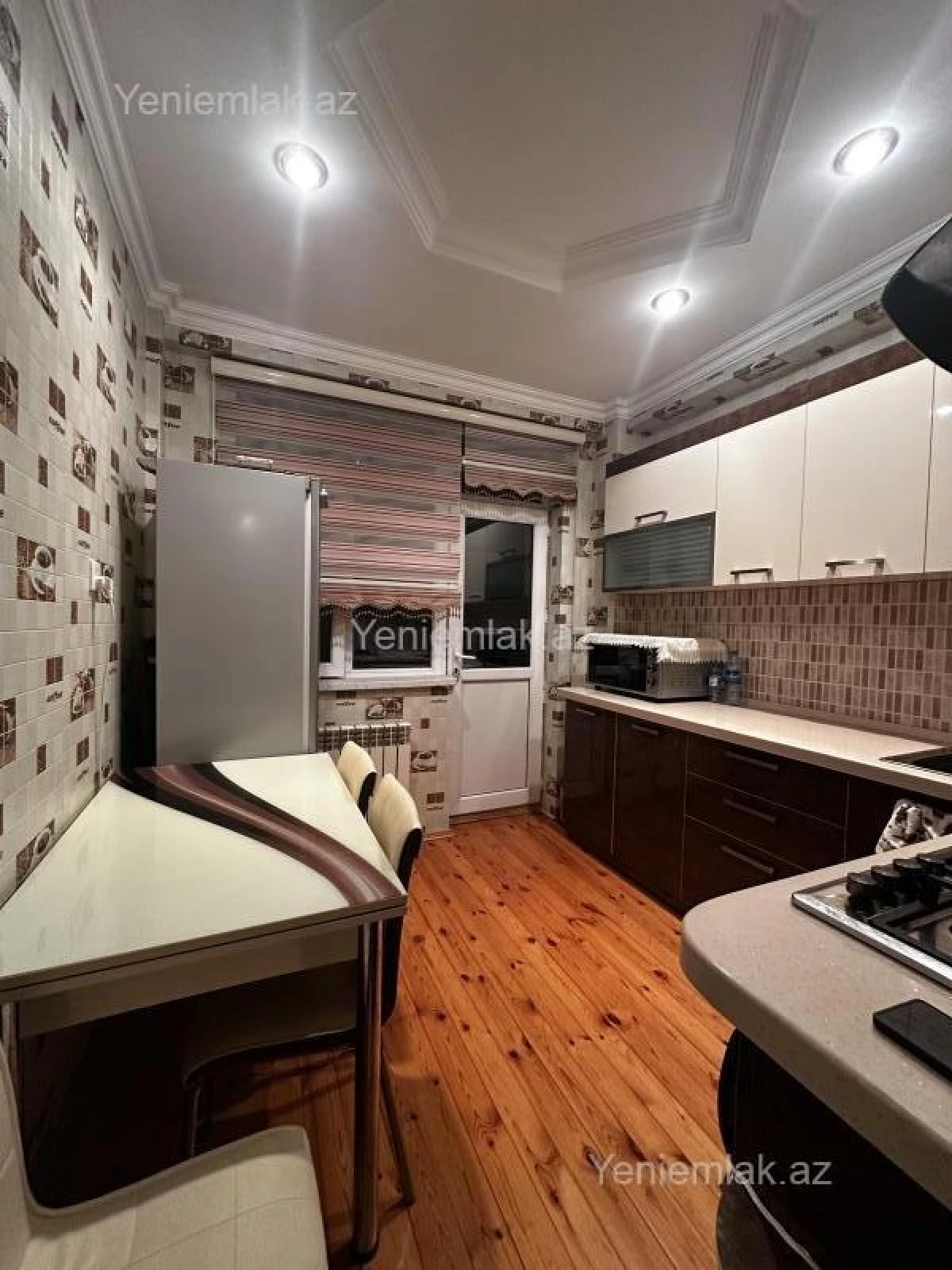 Satılır 2 otaqlı yeni tikili 72 m²