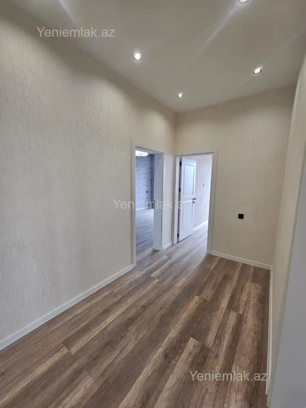 Satılır 5 otaqlı həyət evi 200 m²