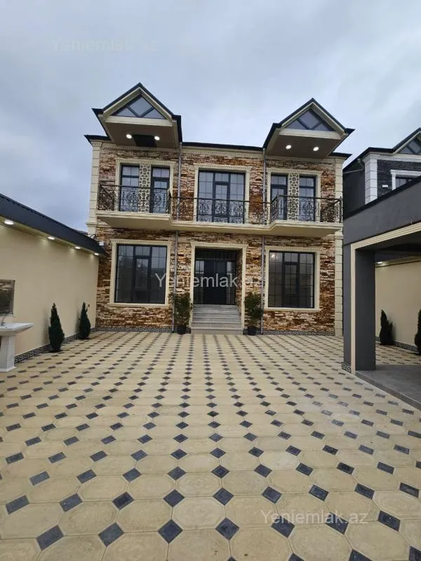 Satılır 5 otaqlı həyət evi 200 m²