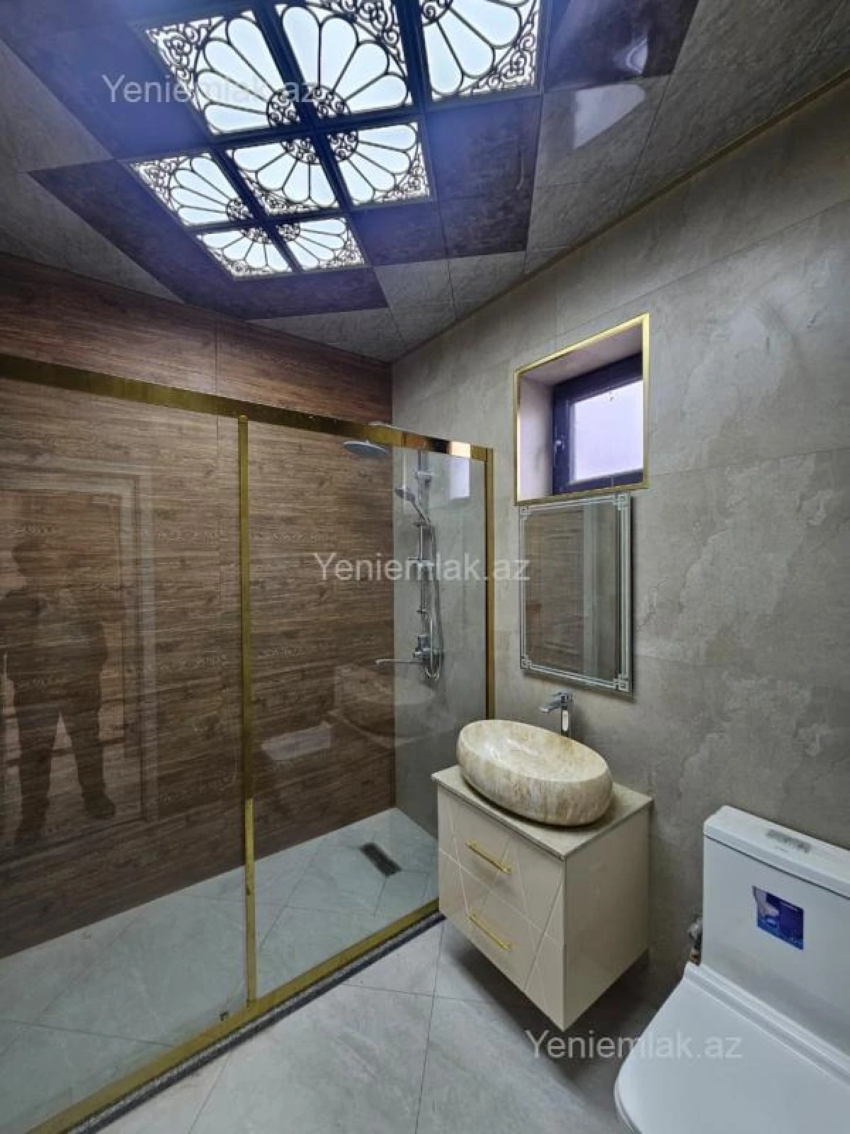 Satılır 5 otaqlı həyət evi 200 m²