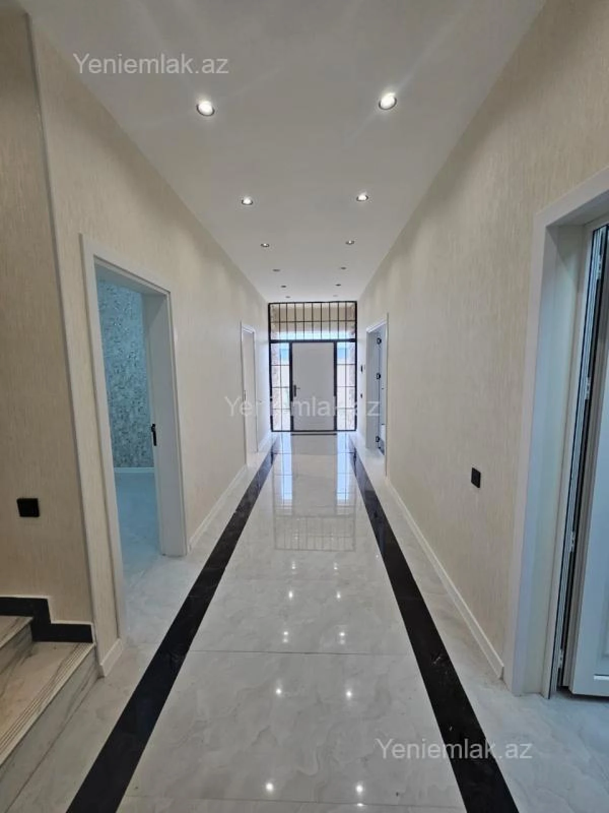 Satılır 5 otaqlı həyət evi 200 m²